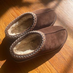 Womens Size 7 UGG Tasman Slipper
